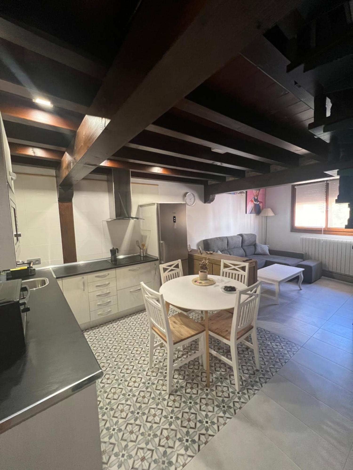 Apartamento Duplex En Sangueesa De 3 Dormitorios Y 2 Banos Luaran gambar